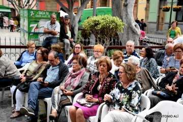  Telde con el empresario Grisaleña en la lectura del pregón de Santiago 2018 (Foto Antonio Alí)